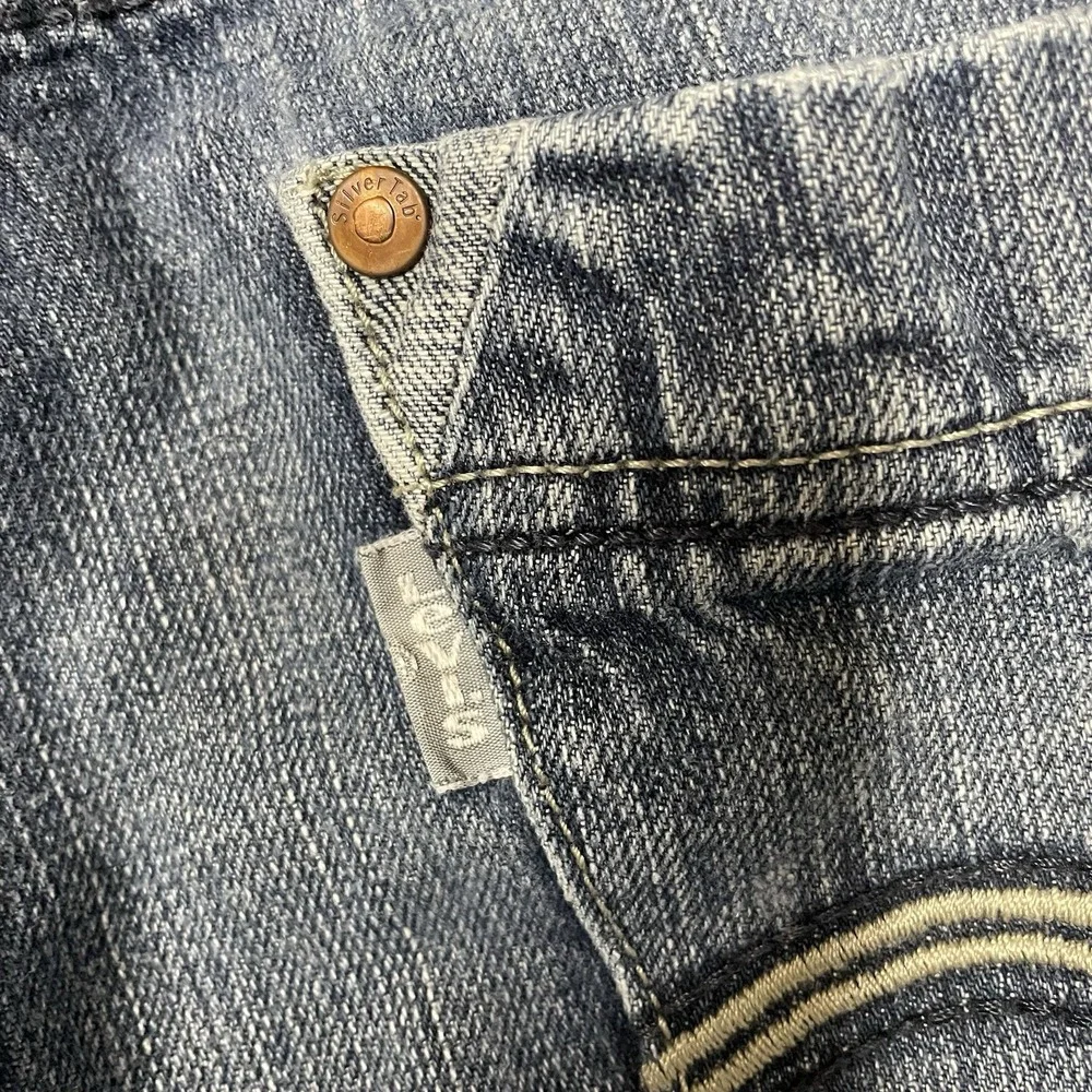 Vintage Levis SilverTab Bootcut Jeans Mens 33x32 Medium Wash Blue Y2K 90s Grunge